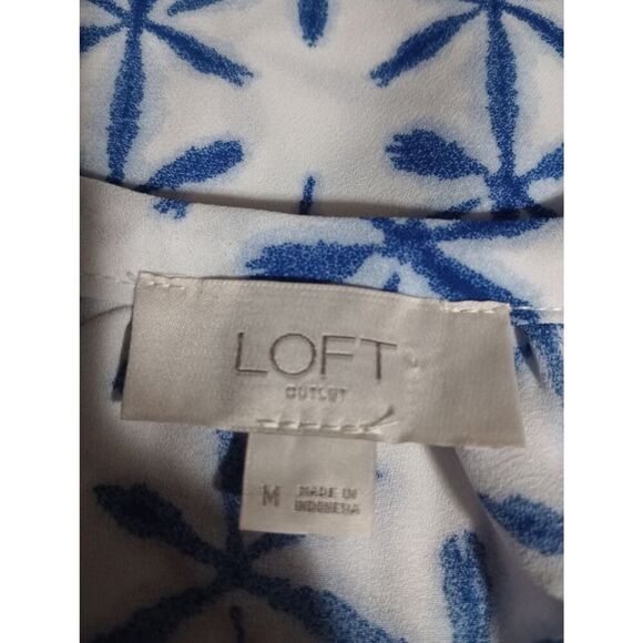 LOFT Outlet Shirt Ladies Medium‎ Blue White Blouse Capped Sleeve - Picture 5 of 7